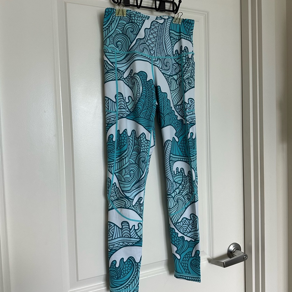 Feed Me Fight Me Teal and White Wave Pattern Leggings